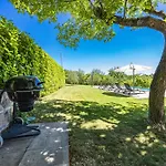 With Pool And Garden Holiday home Trviz